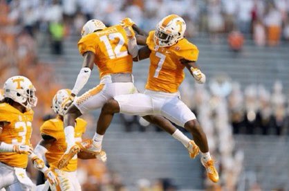 BarnesTravion36's tweet photo. Extremely blessed and honored to receive an offer from the University of Tennessee🙏🏽🧡 @CoachDHughes2 @CertifiedDawgFB @247recruiting   @Rivalsfbcamps https://t.co/XRtAmFMMRe
