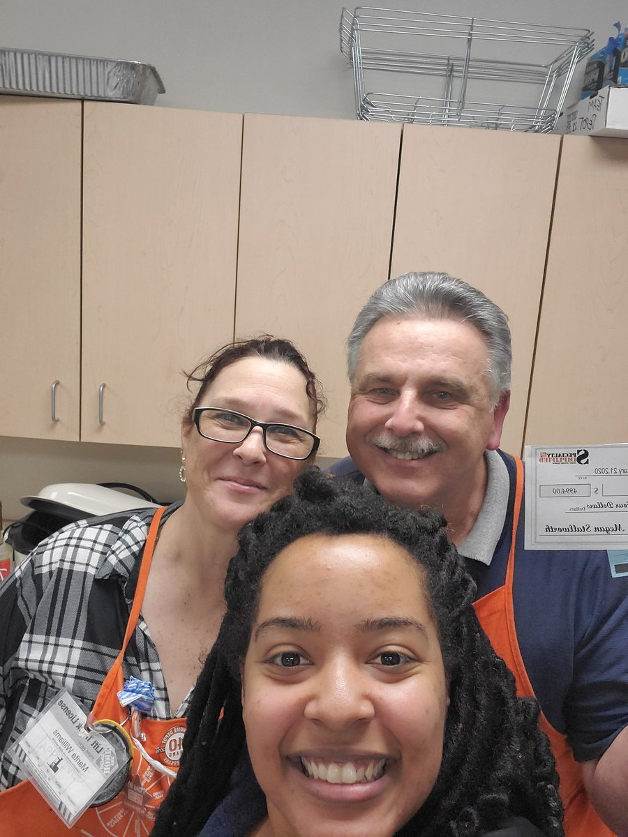 StallworthMegan's tweet photo. Steve in D30 had a nice water treatment lead close this week! I'm so proud of my Specialist ❤ #LincolnPride #ChaChingChecks #D172Driven https://t.co/BndMzHg4Gd