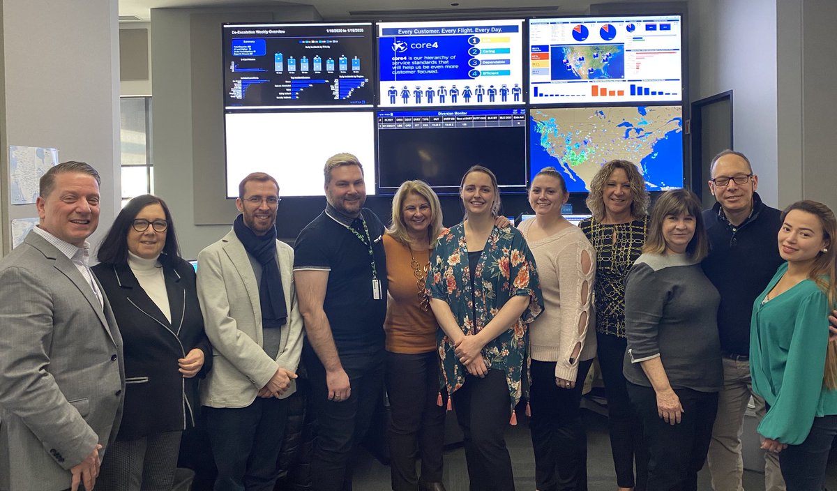 FCO Team visiting the Customer Solutions Team! ⁦@jacquikey⁩ ⁦@bcstoller_ual⁩ #UA_MarkClays ⁦@AndreaNPunited⁩ ⁦@JMRoitman⁩ ⁦@DJKinzelman⁩ #TeamFCO ⁦@weareunited⁩