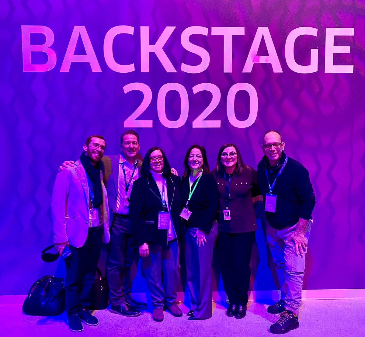 Backstage 2020 Customer Solutions and the Rome Team! ⁦@jacquikey⁩ ⁦@bcstoller_ual⁩ ⁦@UA_MarkClays⁩ ⁦@AndreaNPunited⁩ ⁦@JMRoitman⁩ ⁦@DJKinzelman⁩ #TeamFCO ⁦@weareunited⁩