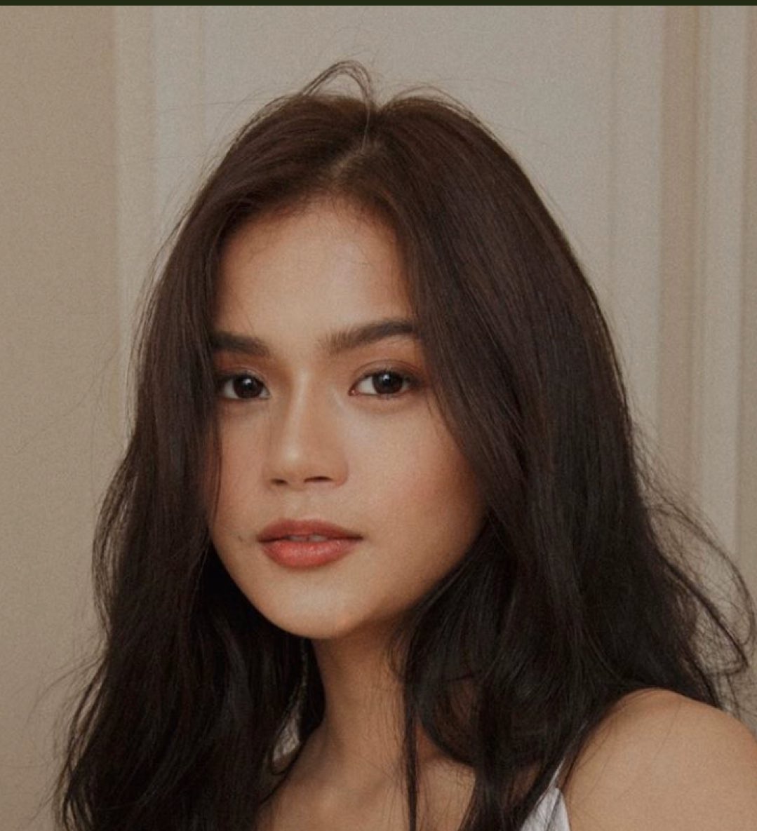 Makakasama natin soon si <a href="/MissMarisRacal/">Maris Racal</a>! Got questions for her? I-tweet ninyo na, Abundants! #ItanongMoSaTWBA