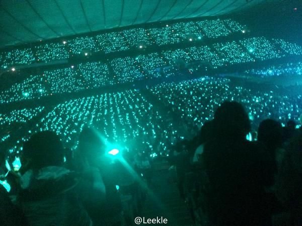 KLJinKey's tweet photo. ITS NOT JUST A COLOR ITS OUR IDENTITY!! 
#민트색은_샤이니 https://t.co/HFNTuGKiVj