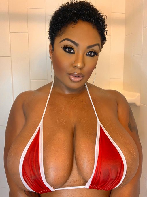 How does this top look on me ? 🥰😏 #ebony #latina #allnatural #shorthair #dallas #texas #busty #curvywoman<a href="/tag/ebony"class="tags">#ebony</a><a href="/tag/latina"class="tags">#latina</a><a href="/tag/texas"class="tags"><span>#texas</span></a><a href="/tag/allnatural"class="tags"><span>#allnatural</span></a><a href="/tag/dallas"class="tags"><span>#dallas</span></a><a href="/tag/shorthair"class="tags"><span>#shorthair</span></a><a href="/tag/busty%20"class="tags"><span>#busty </span></a>