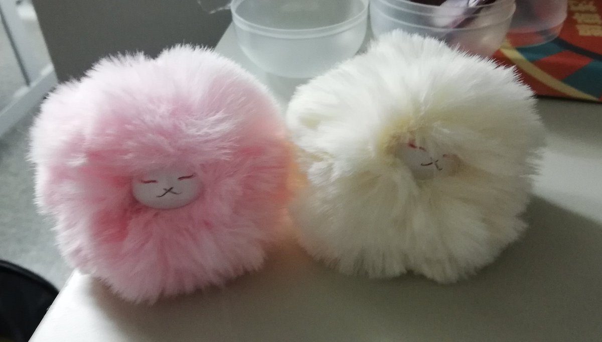 幻妖商会 発送準備中 お知らせ 微睡み妖怪 すねこすり が ガチャになります 5月に発売予定です 既にサンプルを拝見しましたが オリジナルの再現度高め カラーは六種類 三毛はありませんがシリーズが続けば 妖怪も毛色もバージョンが増える