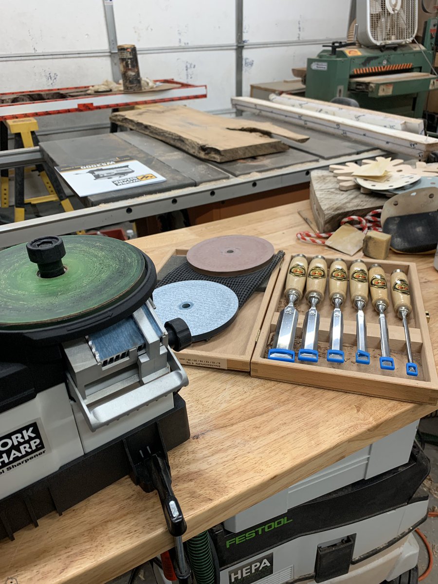 trmoser's tweet photo. I got a chance to put my birthday present to work and redid the edge on all of my chisels. Iβm thinking this worksharp is the new favorite out of all of my sharpening methods.
@WorkSharpTools #worksharp #chisels #sharpening #toolsharpening #woodworking #tools #scarysharp https://t.co/Bnqw0FxUo8