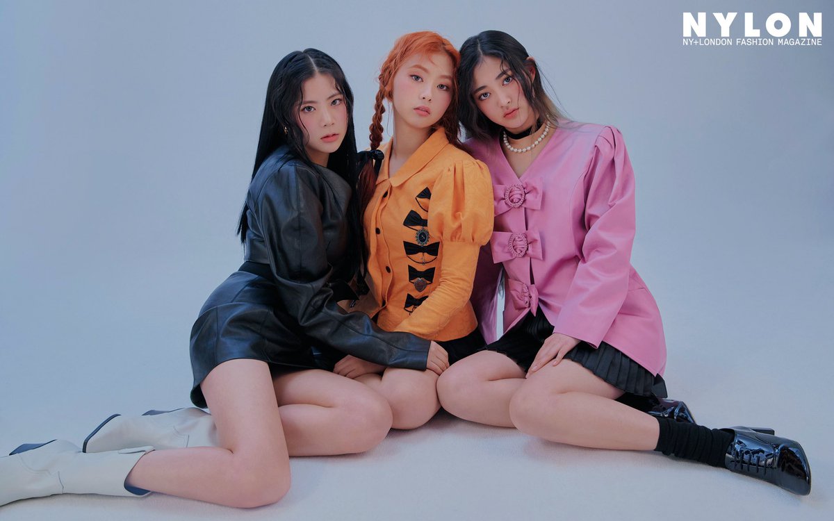 Cignature_TH's tweet photo. Cignature ในนิตยาสาร Nylon ประจำเดือนกุมภาพันธ์ค่ะ ปังมาก😘

#NYLON #cignature #Cheasol #Jeewon #YeAh #Sunn #Seline #Belle #Semi https://t.co/LLMbOcf7Vv