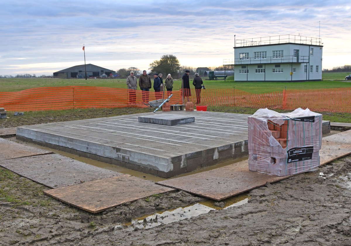 hanslope's tweet image. The foundation for our memorial has been laid to remember those 233 brave men of the 487th Bomb Group from @Station137 Lavenham who lost their lives. We have £2k to go out of the £16k needed justgiving.com/crowdfunding/4…