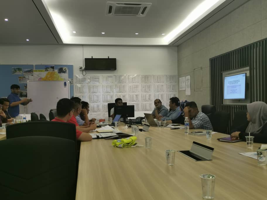 Papan2Stp's tweet photo. Pakej 2 RSTP - 22.01.2020 - Mesyuarat berkaitan Malaysia Book of Record (MBOR) bersama pihak MBOR bagi pakej Pipe Jacking yg dipengerusikan oleh En. Zulkifli Bin Ahamad dipejabat Tapak Papan, Ipoh, Perak. #ipohrstp #Pakej2rstp#perak #papan2stp #jpp #loyalengineering @loyalsb https://t.co/KYpitqvwal