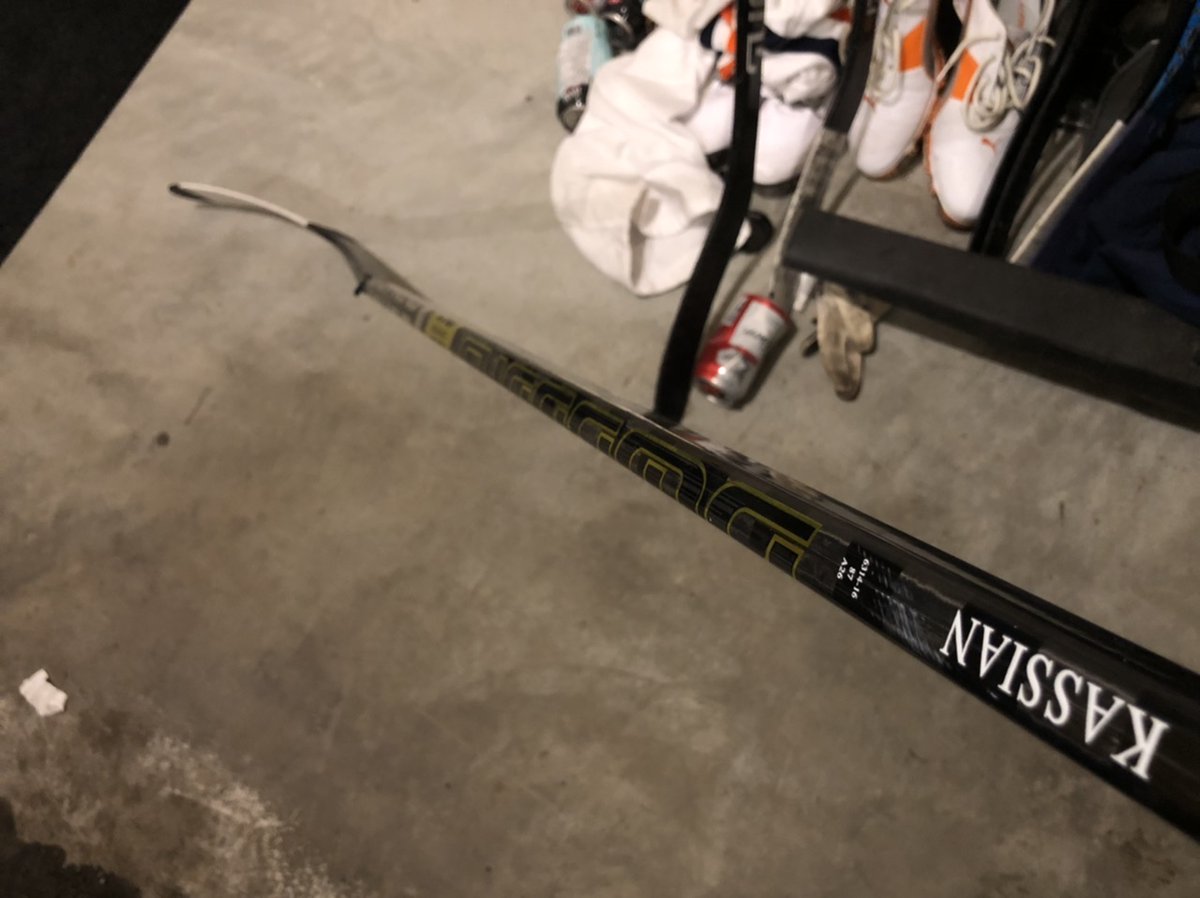 CU_Photo's tweet photo. Hey @zkassian9, I don’t think this stick is supposed to bend like that. I think I May need a new one. 🤷‍♂️🤦‍♂️ #beerleaguehockey #oops https://t.co/qsaPdCGqNx