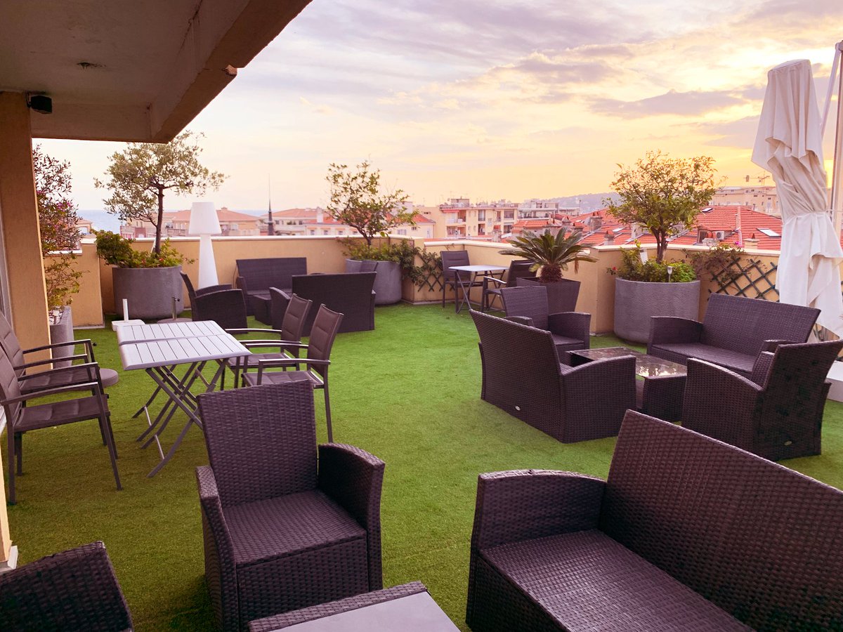 summerhotels_'s tweet photo. Le Quality Hôtel Méditerranée Menton fait le plein de nouveautés et d’innovations ✨

Découvrez vite dans notre article tout ce qu’on vous réserve lors de votre prochain séjour sur la Côte d’Azur : 
👉 https://t.co/8nzEXBRV7q

#CotedAzurFrance #Menton #VilledeMenton https://t.co/0iEV1wyKKH