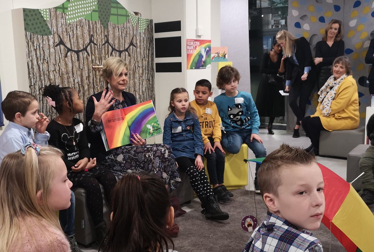 BiebZoetermeer's tweet photo. Vereerd met de prachtige voorleessessie door Prinses Laurentien. Wat hebben de kinderen genoten, en wij ook! Door ze voor te lezen, leren kinderen heel veel nieuwe woorden. 
@stichtingcpnb
@gemeentezoetermeer
@jokemos
@charlieaptroot https://t.co/BLD6OdbRSe