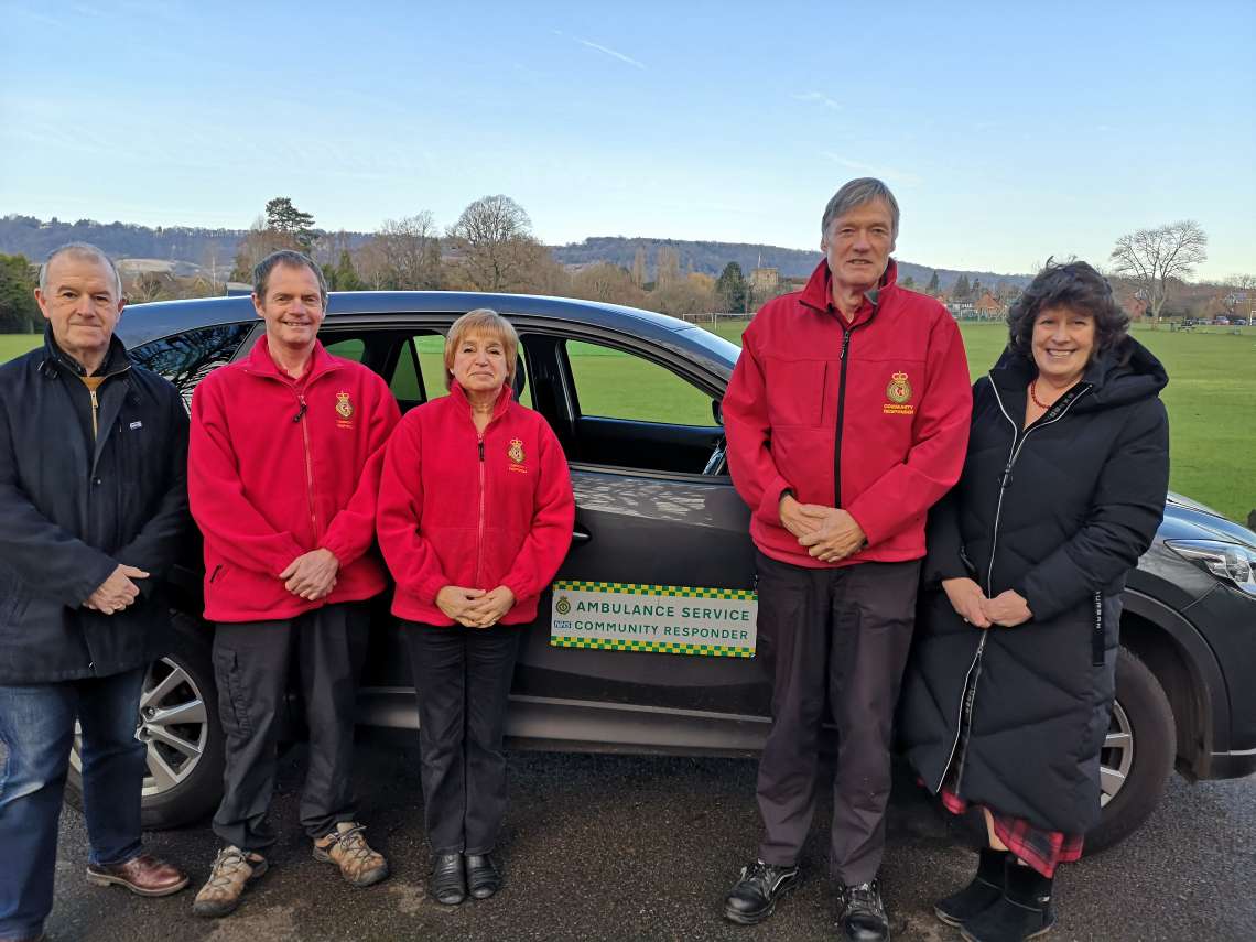Titsey Rotary Club (@titseyrotary) on Twitter photo Oxted Community First Responders are exactly that. If you ever have to call 999 their trained volunteers can get to you and help until an ambulance arrives. With the help of <a href="/OxtedFestival/">Oxted Festival</a> we've just donated £1,000 for training equipment. It could save a life. #Oxted #Rotary Oxted Community First Responders are exactly that. If you ever have to call 999 their trained volunteers can get to you and help until an ambulance arrives. With the help of <a href="/OxtedFestival/">Oxted Festival</a> we've just donated £1,000 for training equipment. It could save a life. #Oxted #Rotary