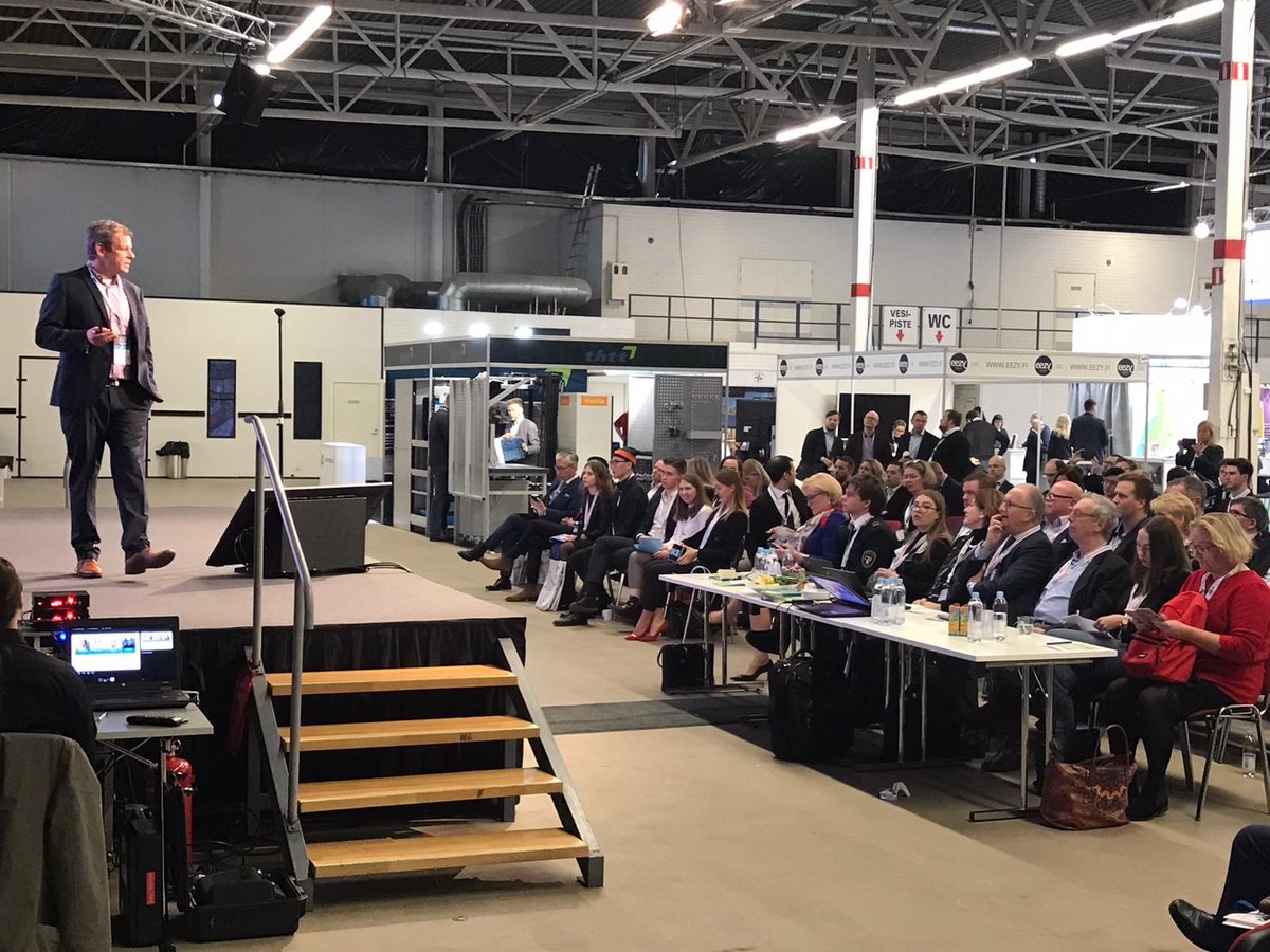 KPLogistics's tweet image. #Navigate2020 An excellent presentation this morning from Rolf Neise on the digitization of global supply chains. 

Find us at stand B49 for copies of &apos;Container Logistics&apos; by Neise, described as a &quot;landmark publication&quot;: koganpage.com/product/contai…