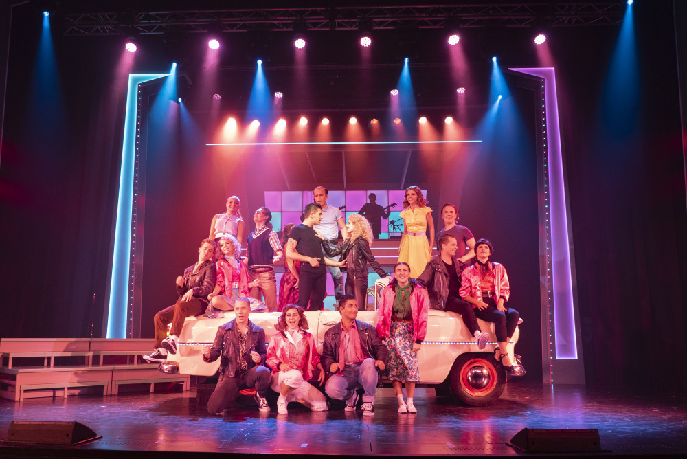 hbgarena's tweet photo. Dans och nostalgi när Grease gästar Arenan https://t.co/yjZYo3L4ce https://t.co/eXwUY1fWfx