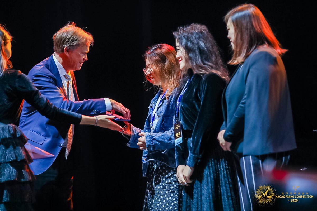 randall faber tweet media