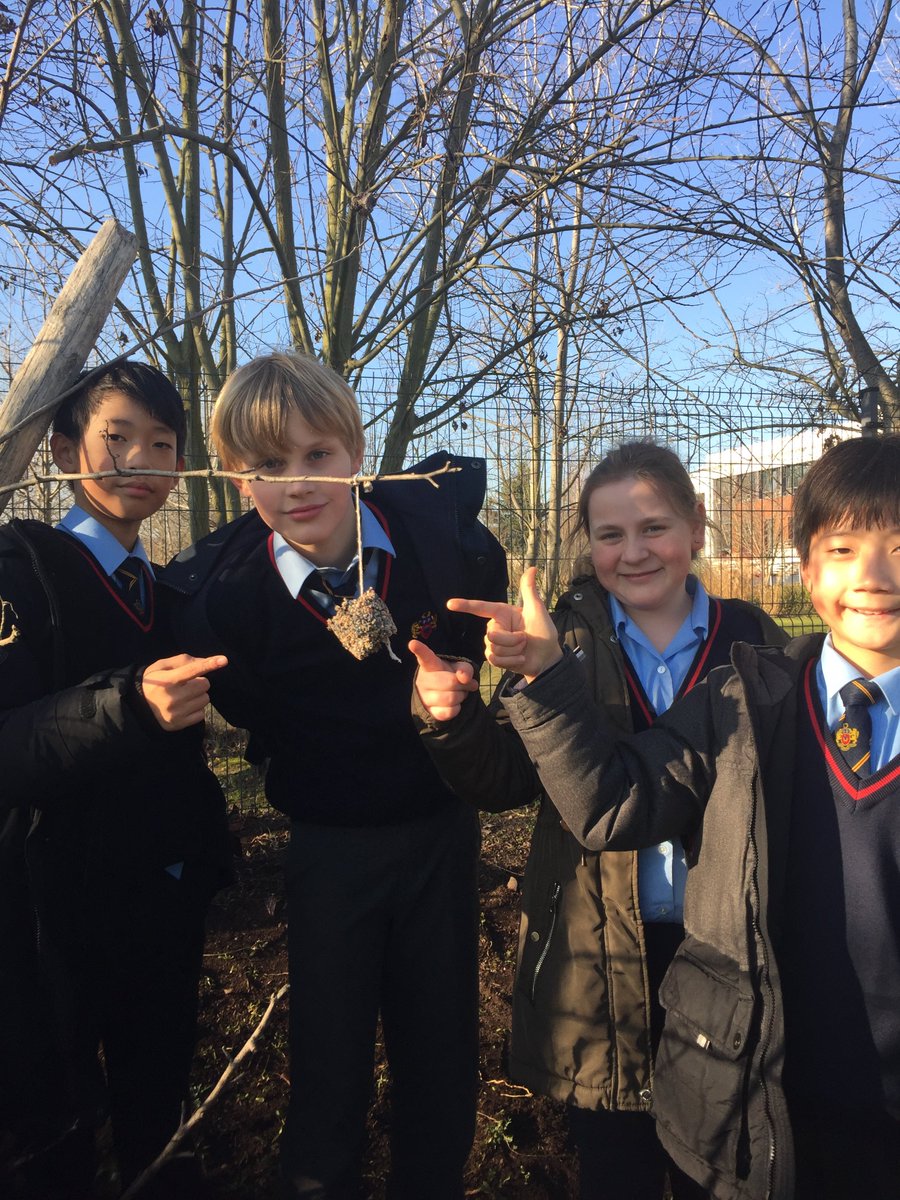 BSP_Junior's tweet image. It’s a chilly one! Luckily our Eco Warriors are keeping our feathered friends well fed! #EcoSchools #RSPB_Learning #OutdoorLearning #WildlifeWednesday