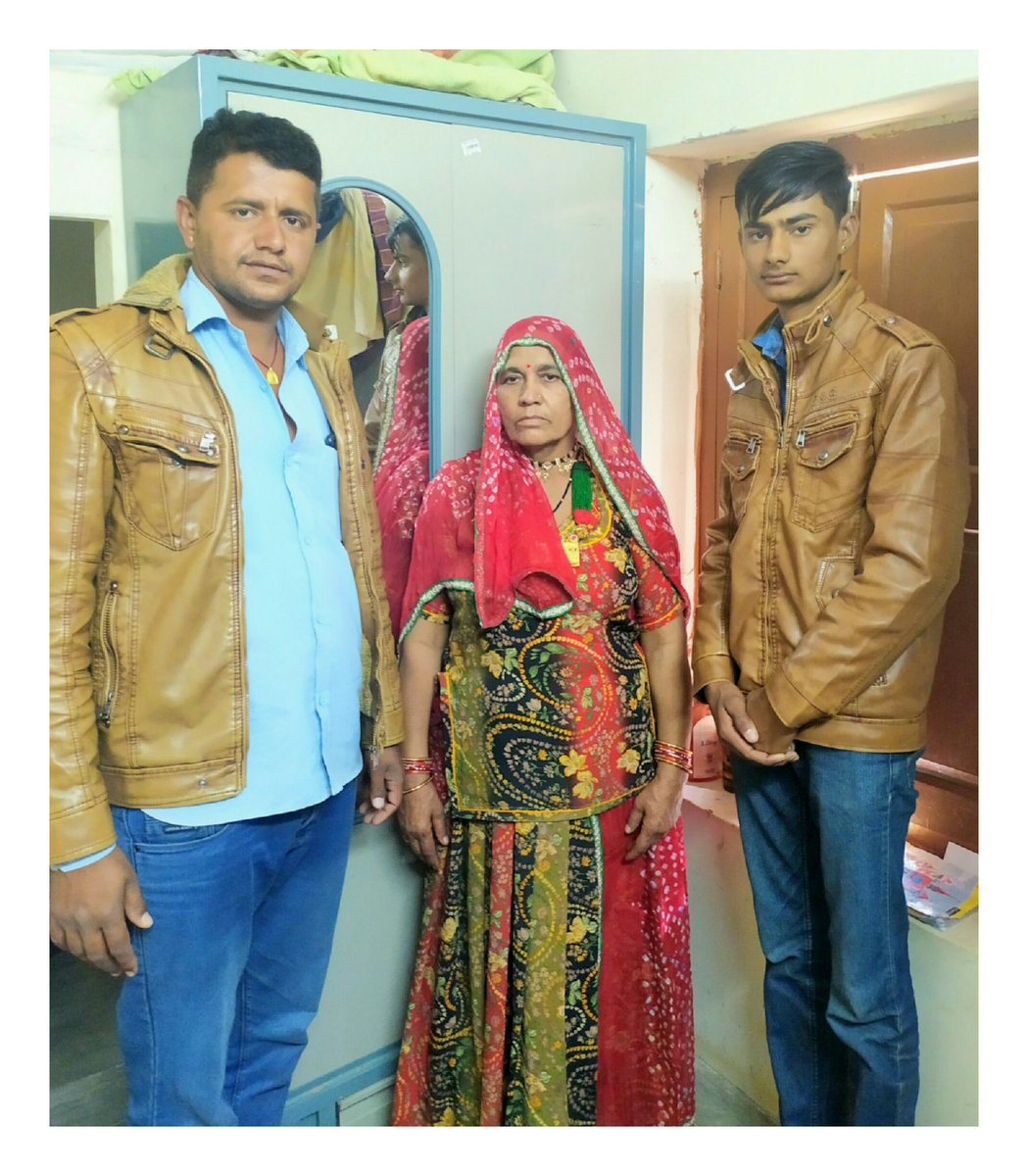 ShankarHuda's tweet photo. ग्राम पंचायत हूडो की ढाणी के सभी ग्रामवासियों से निवेदन हैं कि आप अपना मत व समर्थन नंबर 2 पर वाली को अलमारी के निशान पर करें....!!
#TeamMS #Vote_Support #अलमारी_2 https://t.co/rAjsAG4VXU