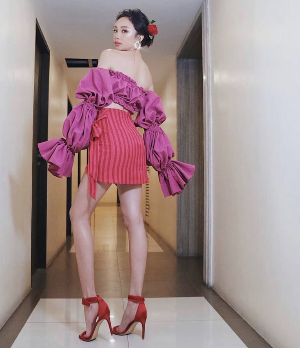 Bingkay84's tweet photo. Kumikinang sa kasexyhan at kagandahan..

#WeHeart2HeartYouMayWard 

@maymayentrata07 @Barber_Edward_ https://t.co/XsiwB0egKG