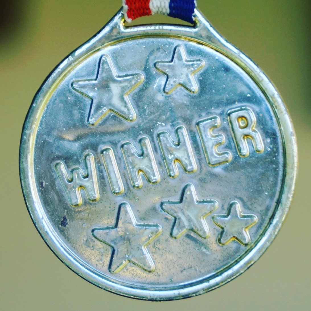 WorkLifeJournal's tweet image. Visualize your goals for success.  Hollywood A-listers have used this strategy for success, including @TomCruise @Schwarzenegger and @JimCarrey. Check out my latest post to see how you can do it too tinyurl.com/vbh8ykm