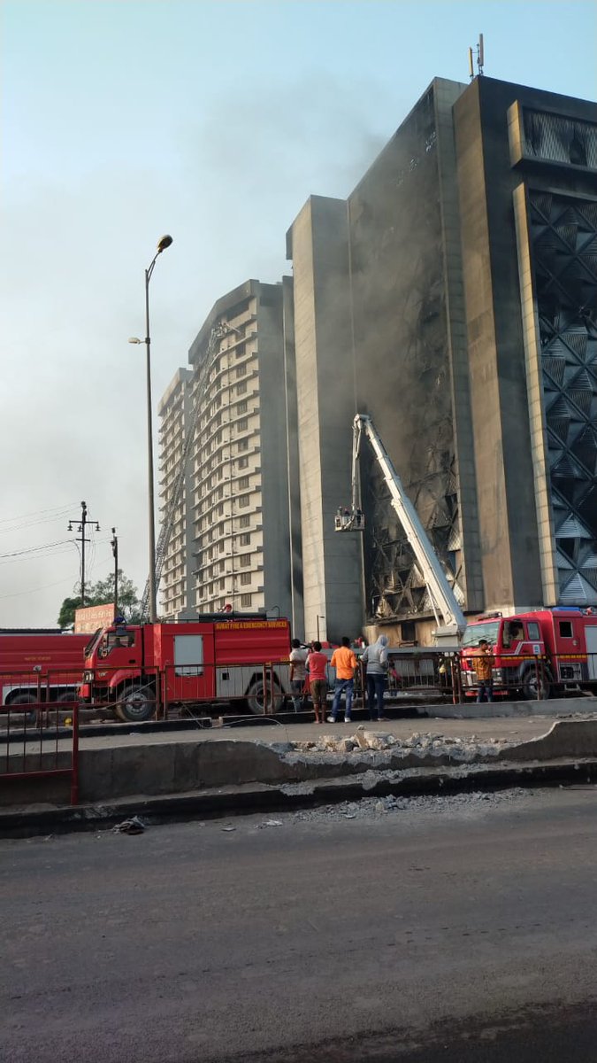 TejassModi_'s tweet image. #Surat #SuratFire