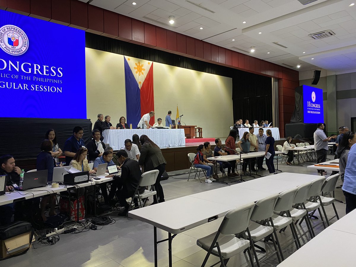 HouseofRepsPH's tweet photo. House Members arrive at the Batangas City Convention Center for today’s (January 22) plenary session. #18Congress https://t.co/SSNWuwp1Od
