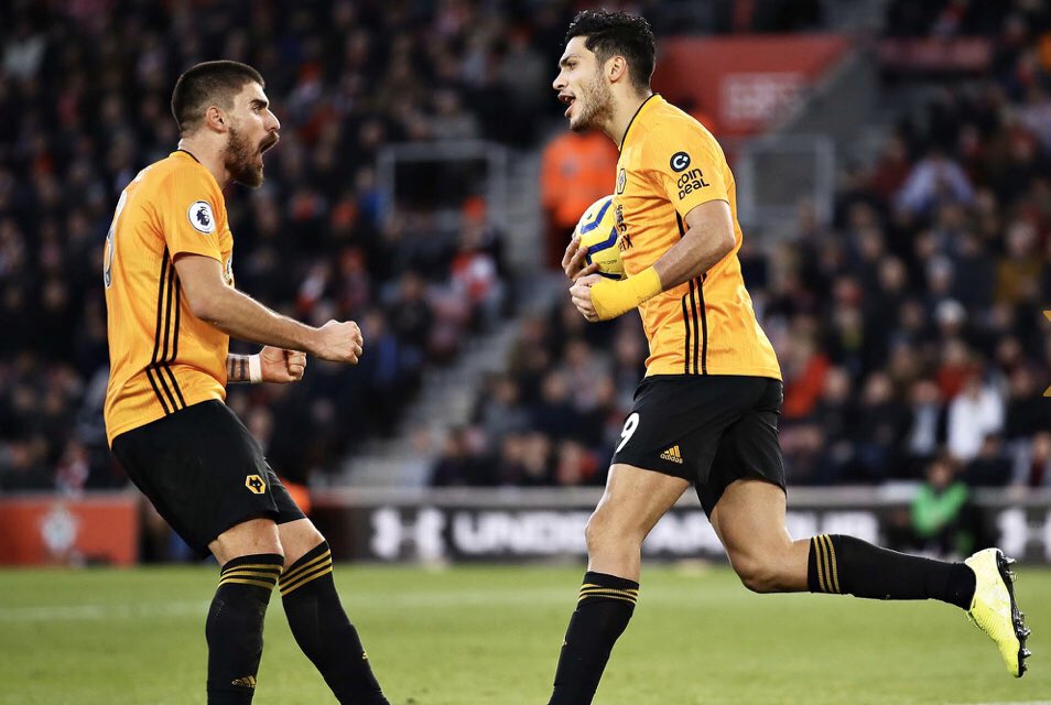 DanovanCalderon's tweet photo. Quiero el jersey de @WolvesEspanol con el nombre de mi amiguito @Raul_Jimenez9. @cracks_oficial
#LobosSinFronteras
#CracksConLosWolves https://t.co/2bRd9uJwtk