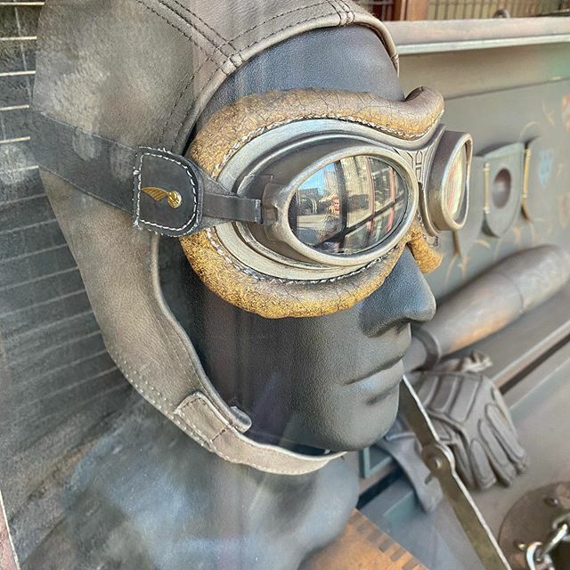 GROeyewear's tweet photo. Recognize? https://t.co/zTDvbZRLk4 https://t.co/zN3pGA7pjB