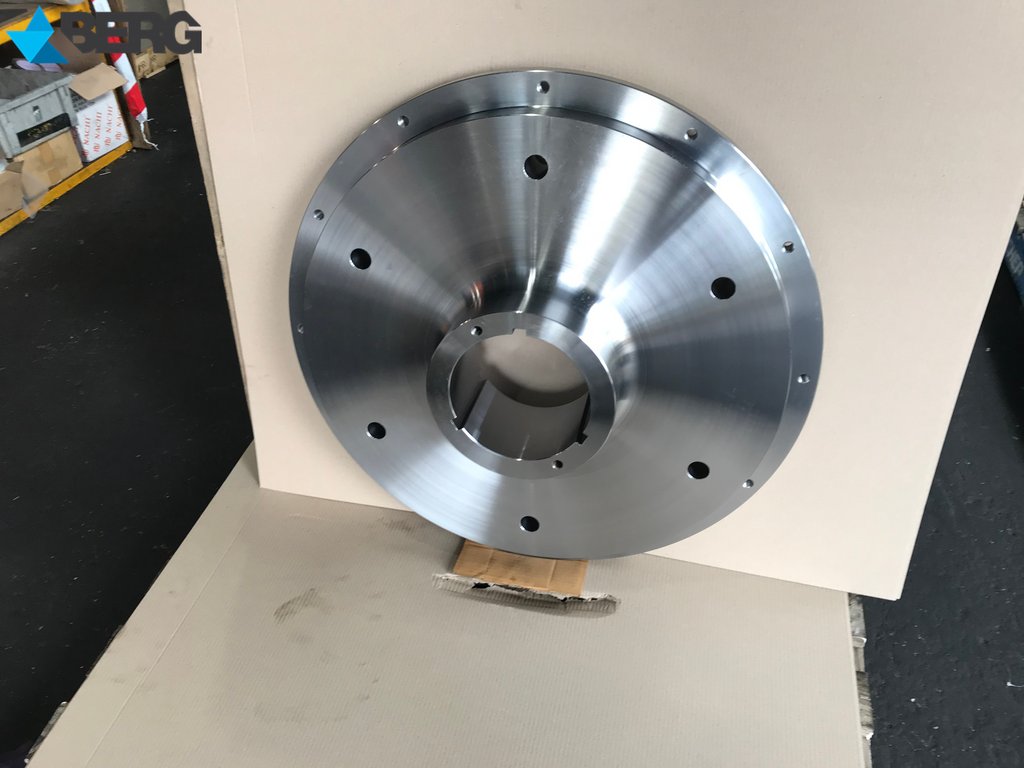 WeAreBerg's tweet photo. Another #precisionmachining and welding job successfully completed by the #BergEngineering Brisbane Workshop. This Worm Wheel Spider Hub for one of our Alumina industry clients was fully prepped machined, welded, drilled and slotted here at Berg. 
#itsaBergthing https://t.co/gvcsnJlv8p