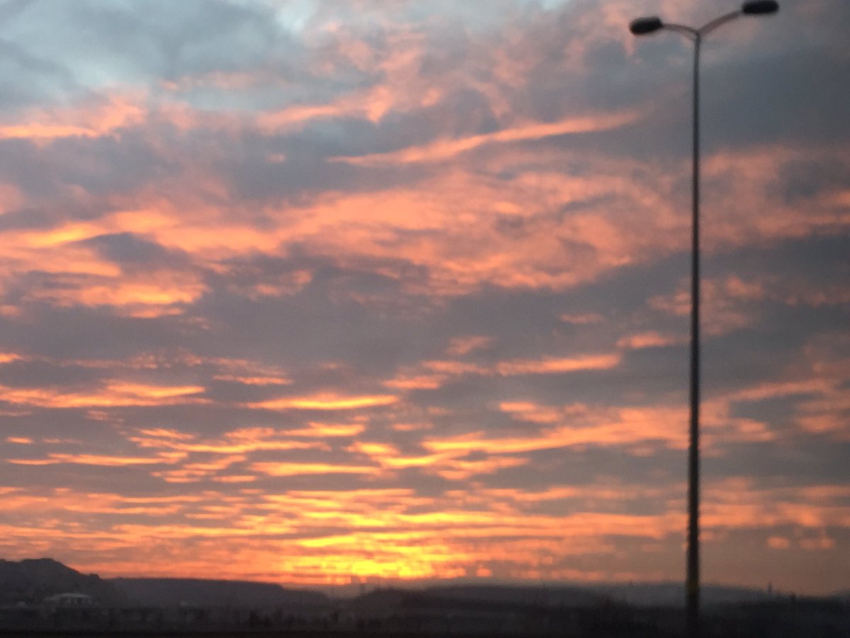 alierrdogann's tweet photo. Hayattaki her şey gibi zamana zaman tanırsanız her şeyi çözümler. Günaydın ☀️ https://t.co/IrQfCr0Z1V