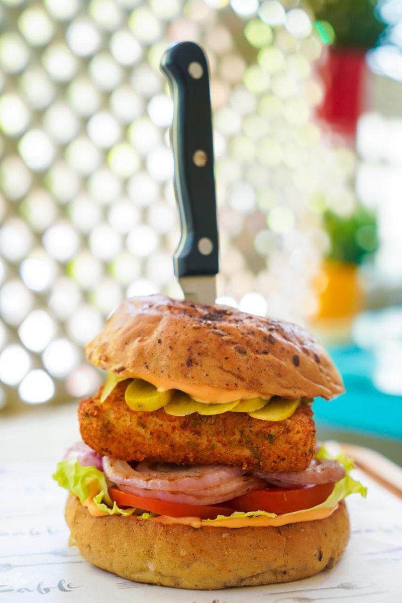 fablecafeandbar's tweet photo. Let us spice up your life with our mouth watering Spicy Fish Burger served with wasabi mayo and Cheddar cheese.

#spicyfishburger #burger #fish #food #foodie #photooftheday #foodlovers #yummy #delicious #foodlover #tasty #picoftheday #FableCafeandBar #Lokhandwala #Juhu #Powai https://t.co/tmOmWiiX1O