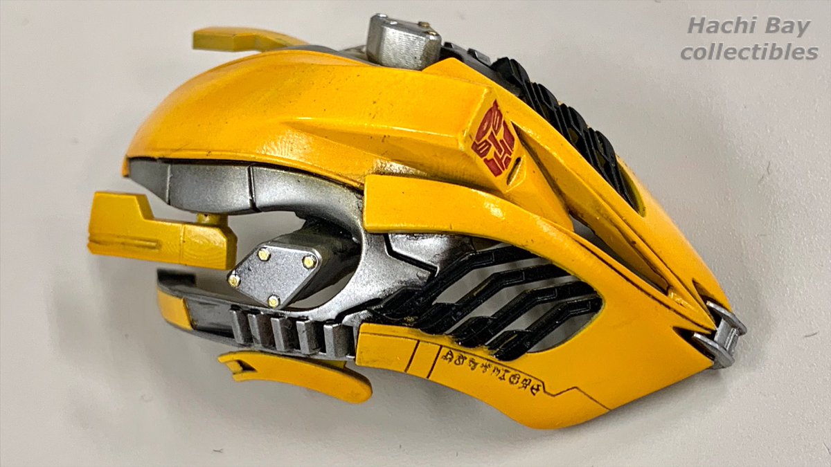 KGC008's tweet photo. 差し替え用バトルマスク。パーツ単品で眺めていても飽きないぐらい、造形も塗装も素晴らしい。マスキングが大変だったとか🙇🏻‍♂️
#バンブルビー #3A #TFカスタム #HZstudio #pandastudio #Bumblebee https://t.co/9u4f2zkYcY