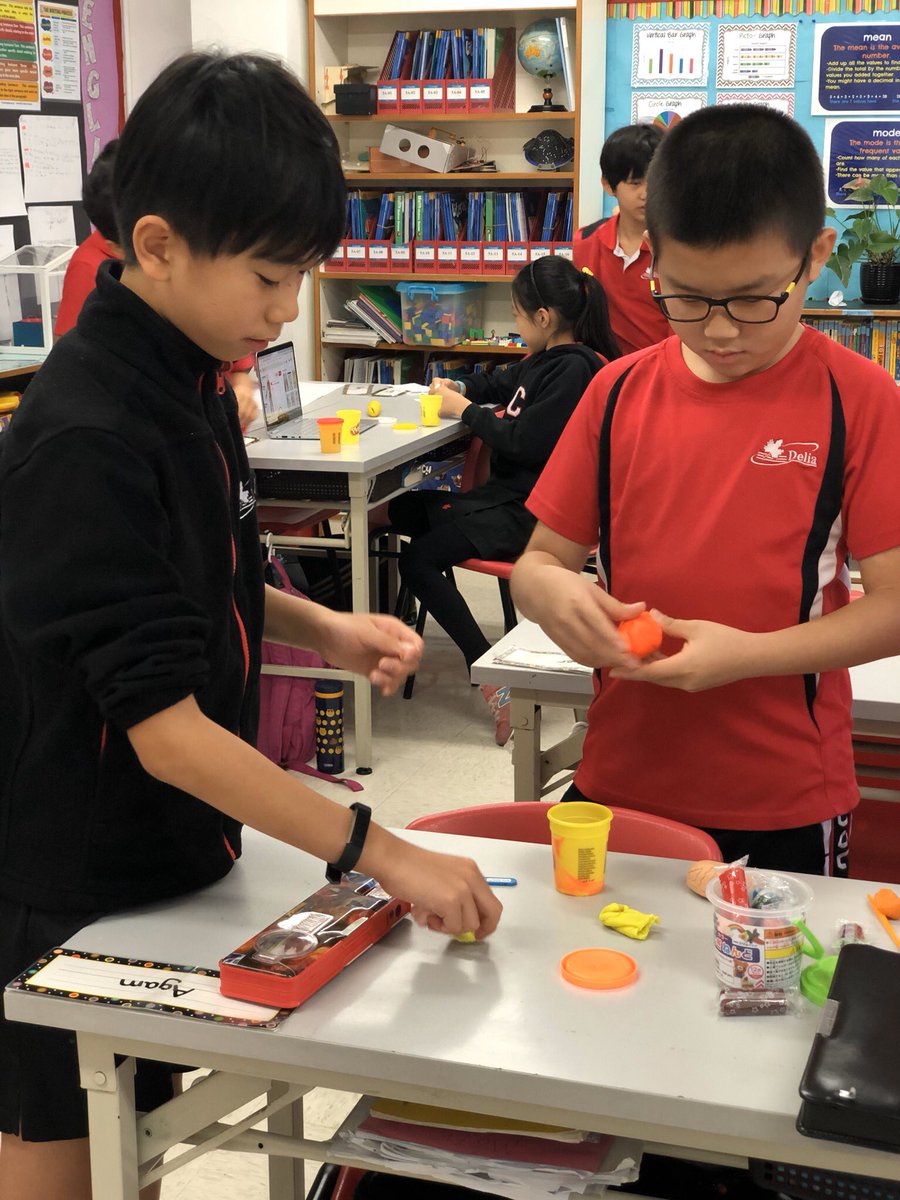 mselliotthk's tweet photo. Let’s build! @DSC_EDU #funwithscience https://t.co/3kJOkrVPBl