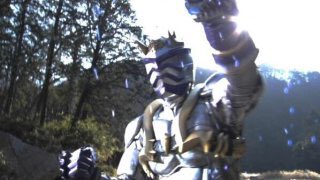 響く鬼の里 最終之巻 明日なる夢 1月22日は 仮面ライダー響鬼 メモリアルイベントのチケット発売日であると同時に最終回の放送日でもあります 自分を信じる最後の一歩が踏み出せない明日夢をあえて突き放したヒビキ 鬼という非日常から距離を置き