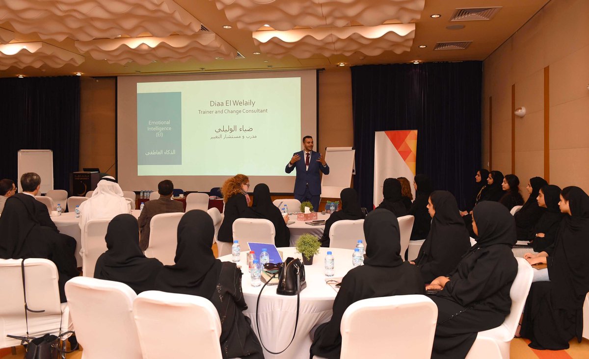 HappyZayedu's tweet photo. من ورشة الذكاء الا��تماعي في بيئة العمل من تنظيم مجلس السعادة وجودة الحياة بجامعة زايد وتقديم المدرب ضياء الوليلي
 
From Social Intelligence in the Workplace Workshop organized by Zayed University’s Happiness and Wellbeing Council and presented by instructor Diaa Al-Welaily https://t.co/PQYXSQNhE9