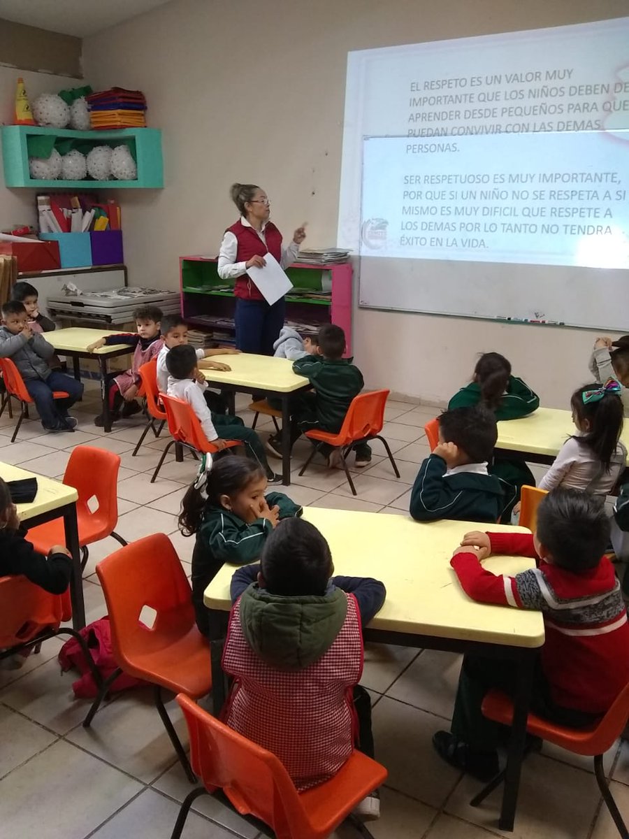 RosyBarrera20's tweet photo. #Valores #Prevención #CaminemosJuntas seguimos sembrando la semilla que va a dar frutos para la ciudadanía. Tallerista #SandraDuarte @GMexico_oficial #CasasGrandes @AguedaBarojas @tonymarquezroon @MarielaMtzL_MN @elalbertomedina @CPJannyBarrera @MadeBonnafoux @dulceesquerv https://t.co/tPGUiKhA6R
