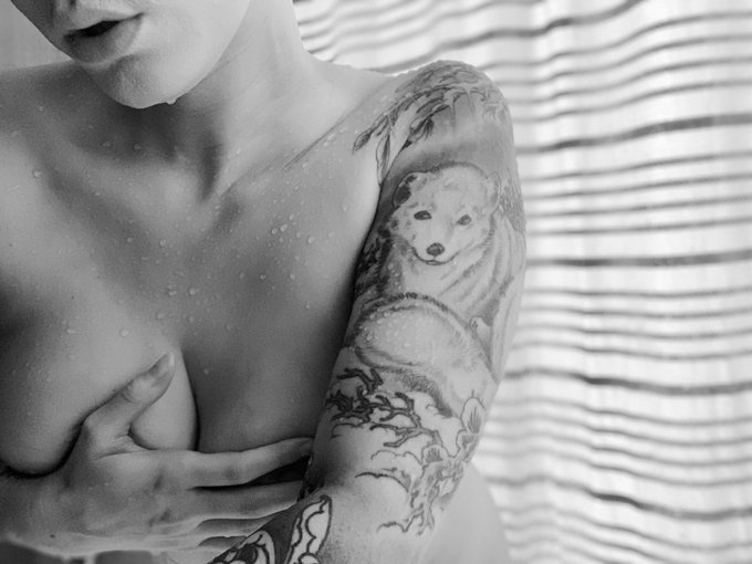 I accidentally deleted the entire tweet thread about the first 20 people being able to get next month