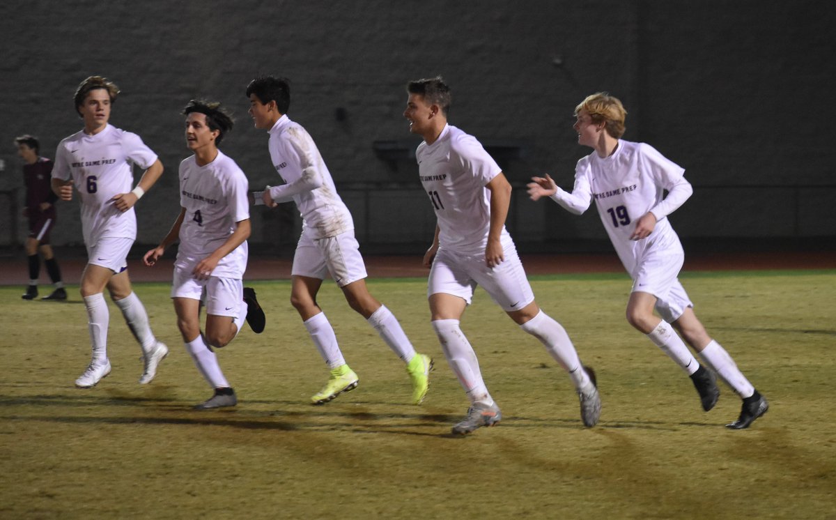 RBYowell2's tweet image. @NdpBoysSoccer (2-5; 0-1) dropped a shootout to #DMWolves (4-3; 1-0) 6-4 tonight in region opener. Fought back from early deficit, had chance to equalize in final 2 minutes at 5-4, before giving up late breakaway goal.  Saints return to #BemisField on Friday to face #8 CSHS⚽️