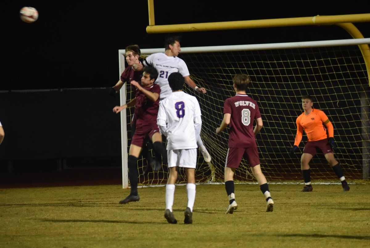 RBYowell2's tweet image. @NdpBoysSoccer (2-5; 0-1) dropped a shootout to #DMWolves (4-3; 1-0) 6-4 tonight in region opener. Fought back from early deficit, had chance to equalize in final 2 minutes at 5-4, before giving up late breakaway goal.  Saints return to #BemisField on Friday to face #8 CSHS⚽️