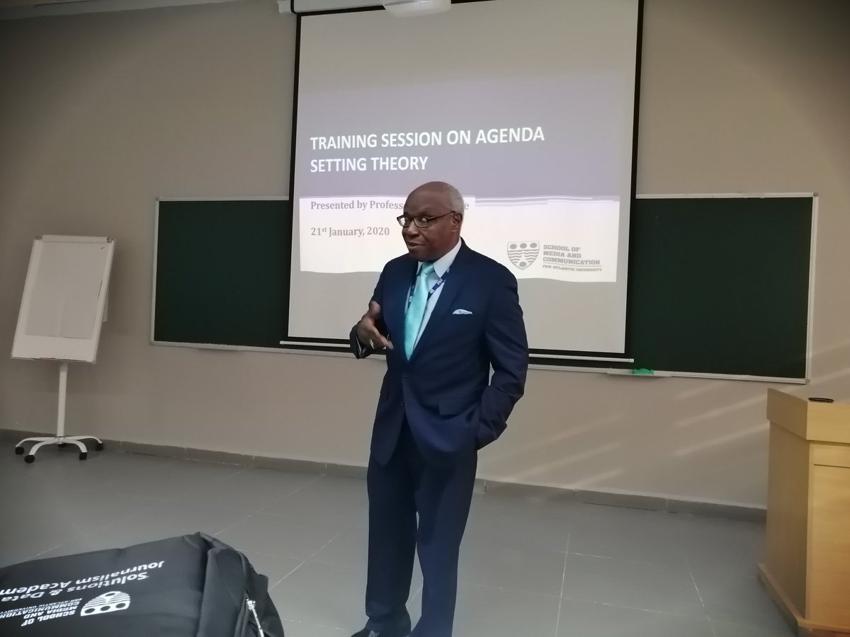Jasishana's tweet photo. It was a privilege to be taught by Professor Cecil Blake, former Minister of Information and Broadcasting and Chief Government Spokesman in Sierra Leone at the Data and #Solution #journalism #Academy at the @SMC_PAU @PanAtlanticUni
#Day2
#LearningNomad
@soli https://t.co/u0vKrhLgxv