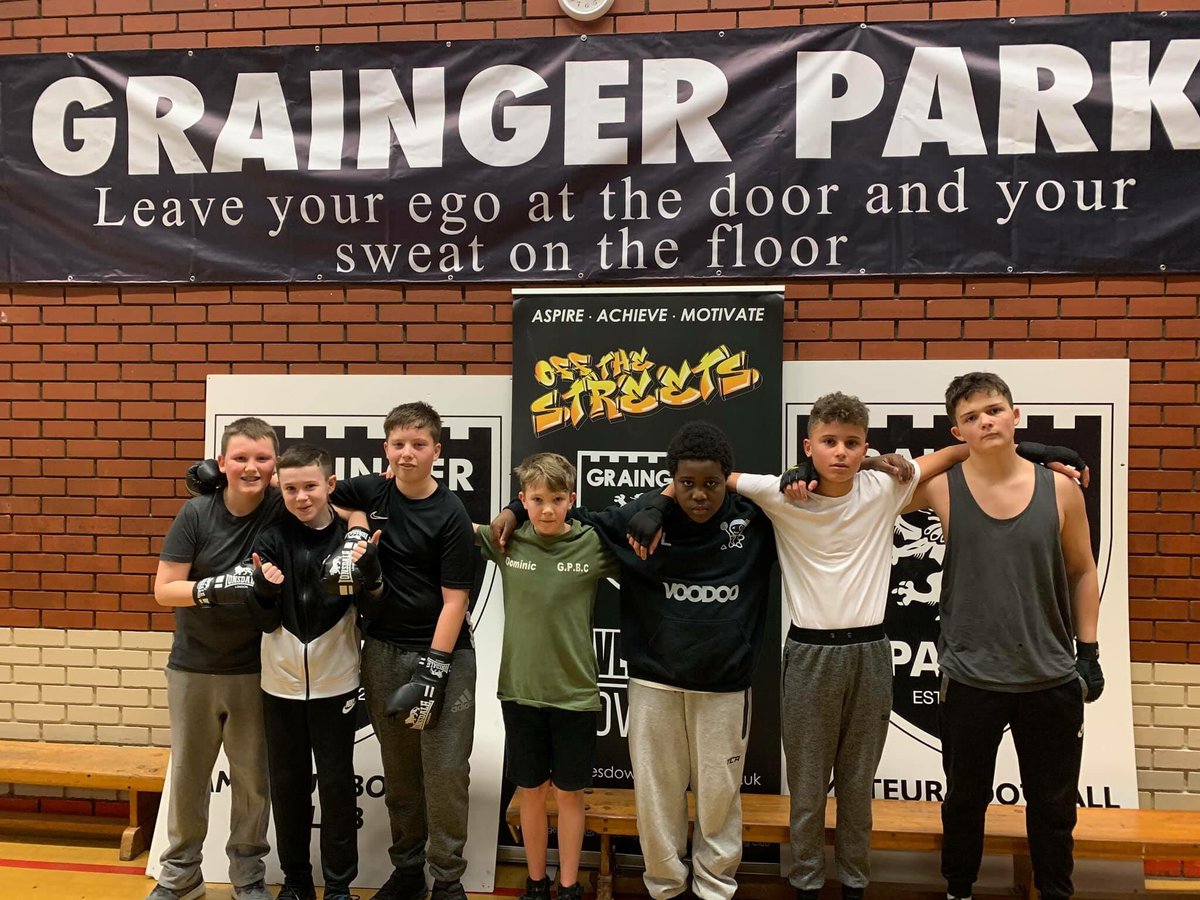 Amazing to see Grainger Park Boxing Club ‘Off The Streets’ session continuing to help the young people of the North East. Well done to the team. 👏🏻 — — #GraingerParkBoxingClub #Newcastle #KnivesDownGlovesUp #OffTheStreets #AmateurBoxing #OTS #KDGU #YoungLivesMatter #Families