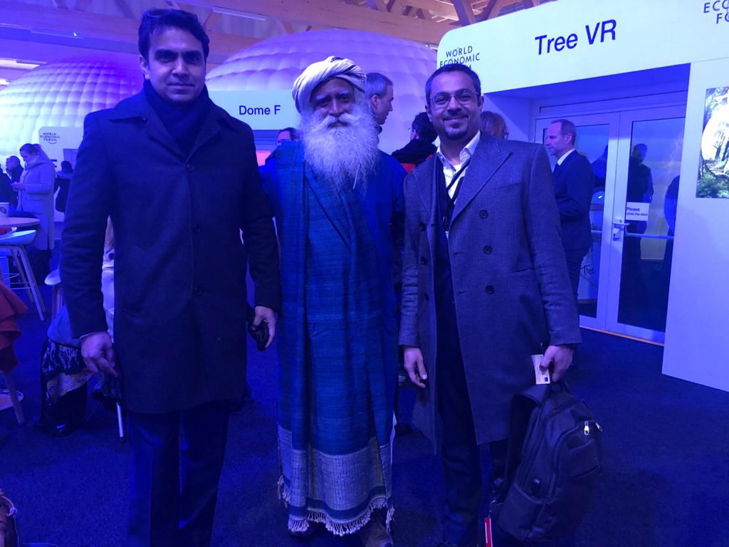 ishafoundation's tweet photo. .@SadhguruJV with delegates from Pakistan who also turned out to be his followers on the social media and couldn't resist taking a photo with him.  @wef @davos. #WEF20 https://t.co/0wXE3GnvEj