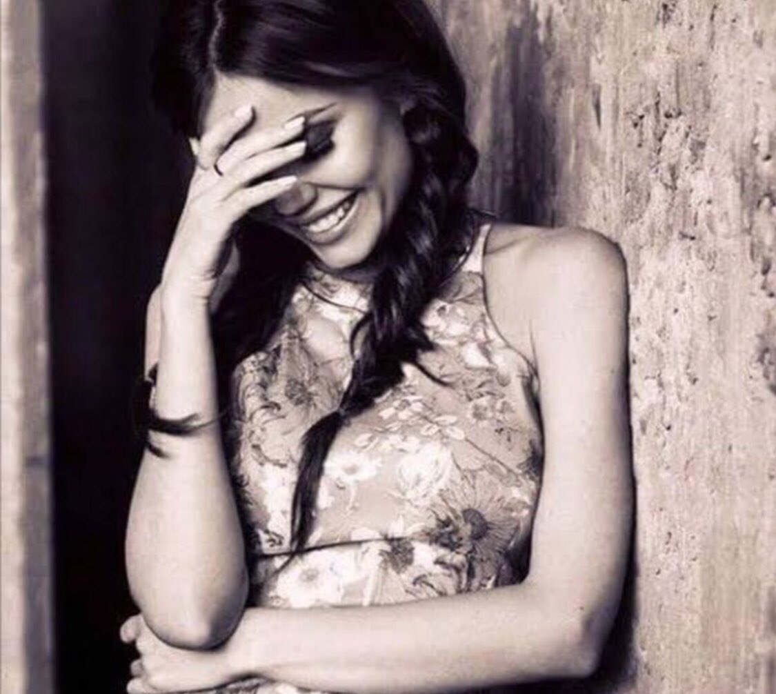 İNADINA GÜLÜMSE

MERAK ETSİNLER