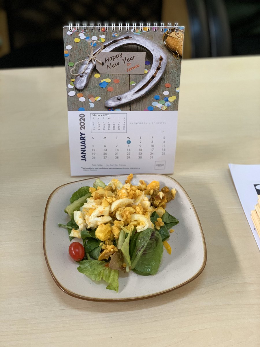 dr_lovelee's tweet photo. Brekky at the office after starting the day at #FightClubSA ...
Eggs with atchaar 😋😋😋 on a bed of salad...
#GettingBackToGoodHabits😇
#30minsPerDayLifestyle 💪🏽
#Fitness 🏋🏽♀️
#Health🤸🏽♀️
#Yummyness 😋 https://t.co/8fiIOe5hWM