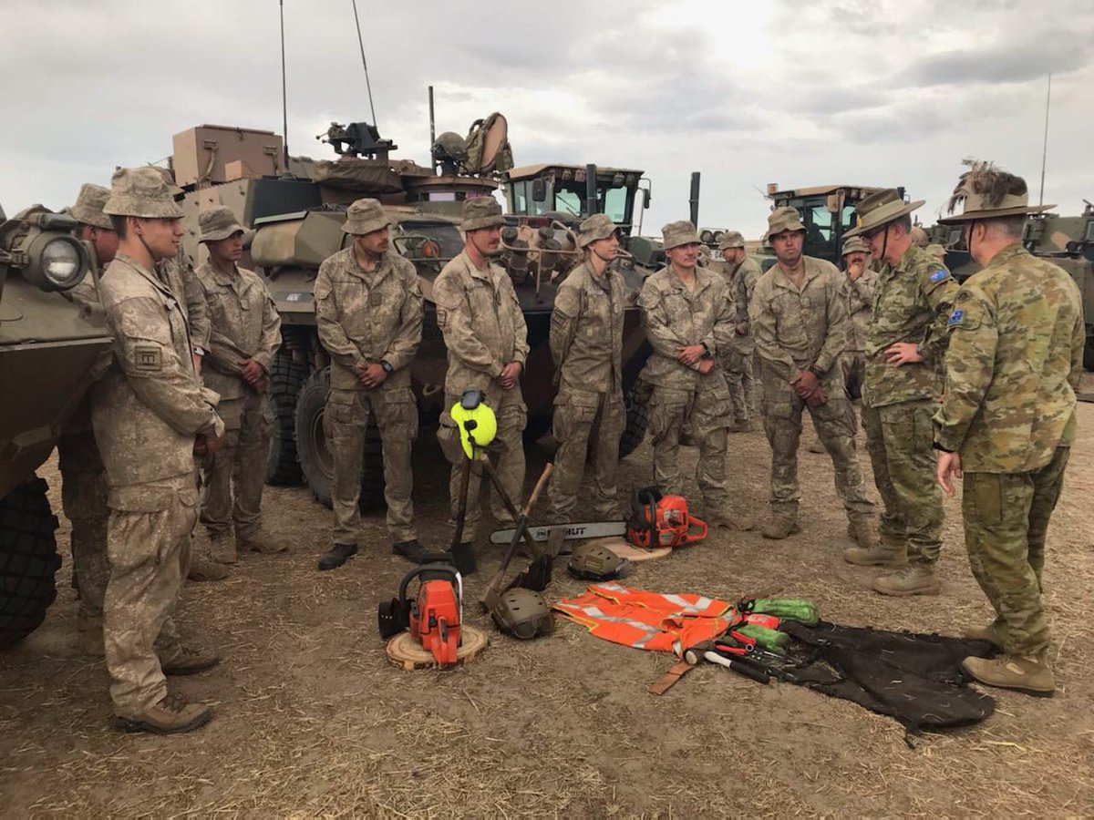 ChiefAusArmy's tweet photo. Today I visited @AustralianArmy and @NZArmy teams on #KangarooIsland. Pleased that we are making a difference in supporting @PengillyMichael and the local community. https://t.co/BJjOZG3VMQ