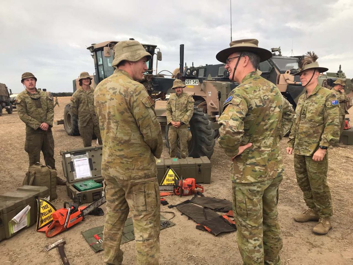 ChiefAusArmy's tweet photo. Today I visited @AustralianArmy and @NZArmy teams on #KangarooIsland. Pleased that we are making a difference in supporting @PengillyMichael and the local community. https://t.co/BJjOZG3VMQ