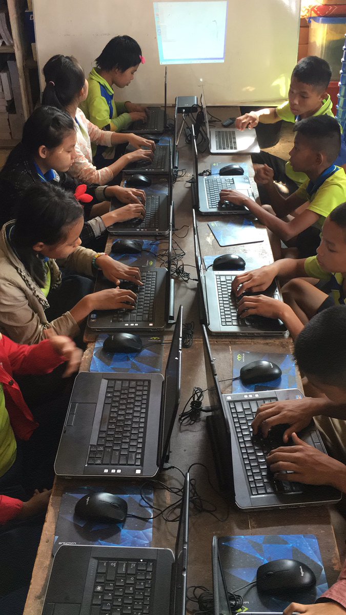 timboloman's tweet photo. Teaching the kids to touch type has shown me how poor my form is when typing. My 8th grade typing teacher would be so disappointed.
#typingishard https://t.co/bAe3tzzh7R