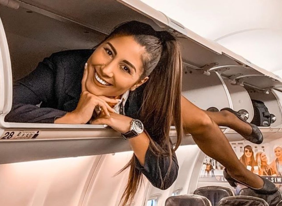 HotAirHostesses's tweet photo. An angel
📸 @angela.venneri

#CabinCrew #Uniform #Tights #Legs #Heels #HighHeels #Pantyhose #Stocking #Nylon #Feet #feetpictures #flightattendant #Sexy #Skirt #Smile #RT #Girls  #Azafata #CabinCrewLife #Sheer #Follow #Fashion #Instagram #model #lingerie #Gallery #Buzz #Brunette https://t.co/qx3CDm02Kn