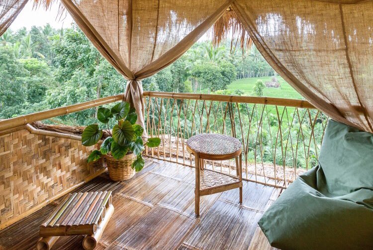 _doraredre's tweet photo. Rekomendasi Penginapan di Banyuwangi dari Hostel sampai Resort dg View Pantai/Gunung yang Amazing! Honeymoon/Staycation! 

(Berd view dan rate, harga 100rb -1jt. Mirip resort mewah di Bali harga lebih murah) https://t.co/4vy2RlOukd