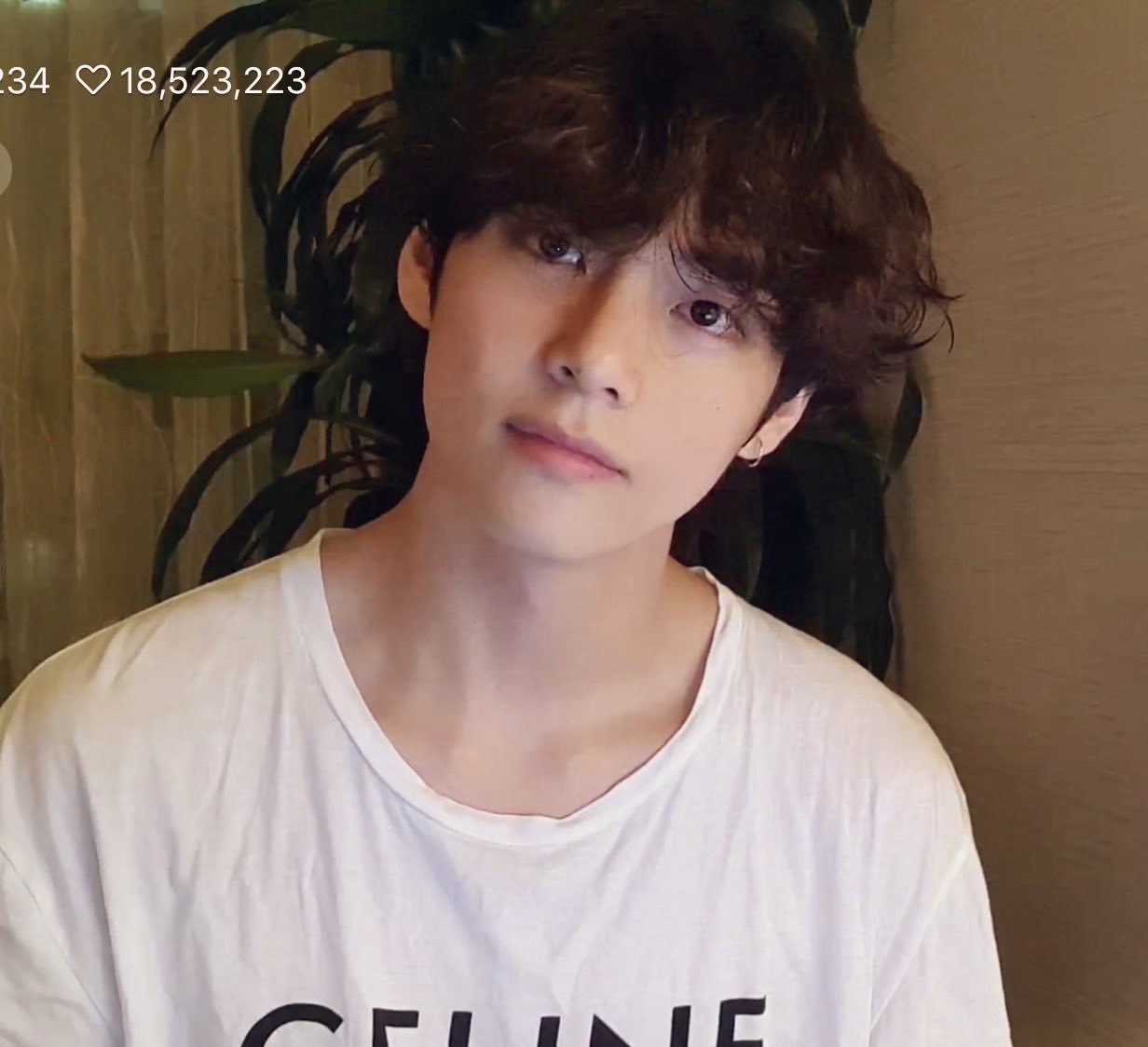 ً on X: I LIVE FOR TAEHYUNG AND HIS CELINE SHIRT!— #BTSV   / X