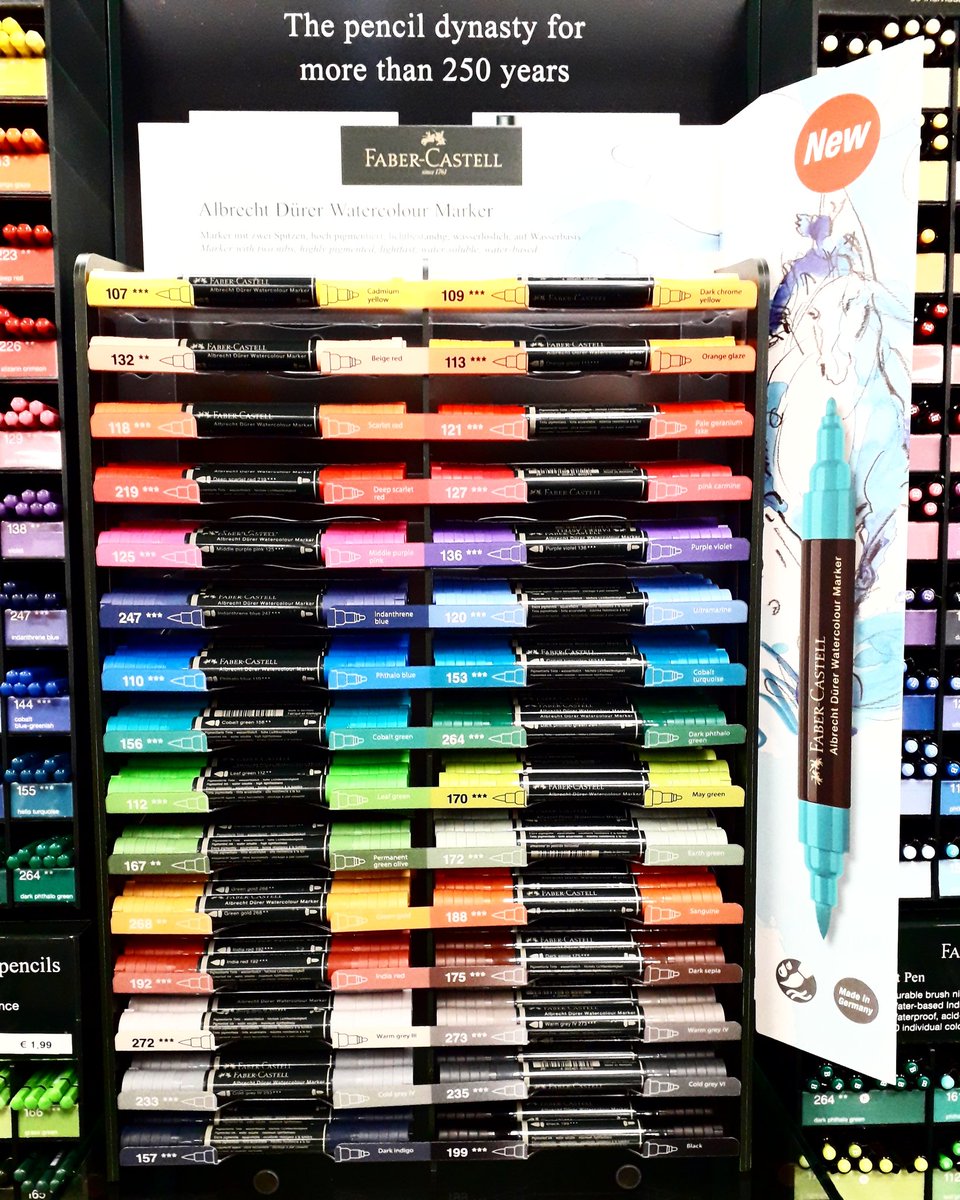 MyrthevanGestel's tweet photo. Gisteren op mijn werk zijn deze prachtige markers van @FaberCastell nieuw binnen gekomen. Ik werk soms echt in een snoepjes winkel! Zo veel moois om #creatief mee bezig te zijn.
#creative #highlypigmented #lightfast #watersoluble #markers https://t.co/tf3shWhe8i